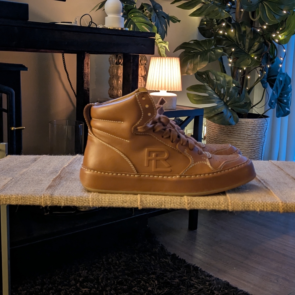 💲💲💜PURPLE LABEL 💜RALPH LAUREN  Sneakers!!. LIKE NEW